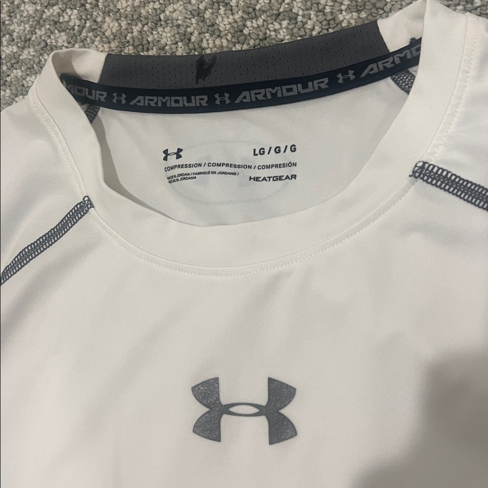 Under Armour White Heat Gear Compression tee sz Large - Picture 2 of 4